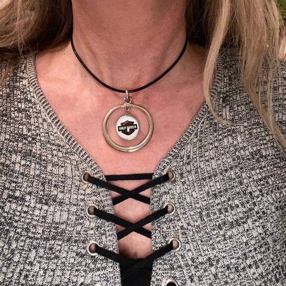 - HD Snap Necklace - Picture 4 of 9